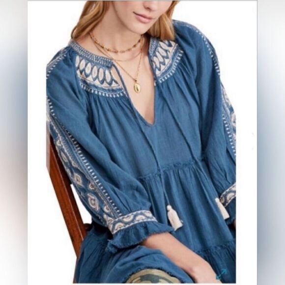 Free People V-neck oversized fit embroidered teal tunic top size small - Picture 2 of 15